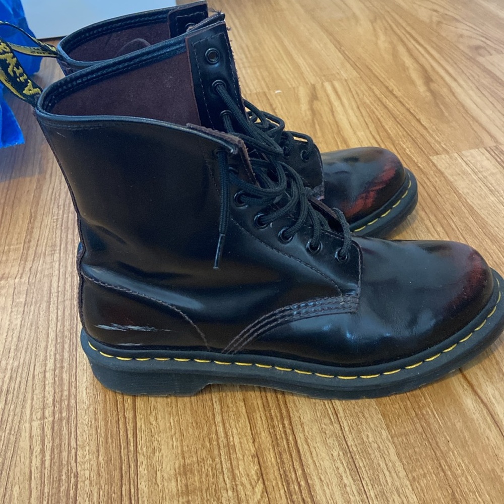 1460 Dr Marten Lace up Boots - Picture 3 of 7